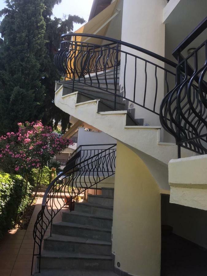 Marco'S Appartments Nea Poteidaia Luaran gambar